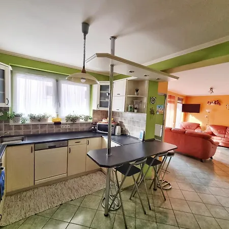 Balaton-parti Kertes