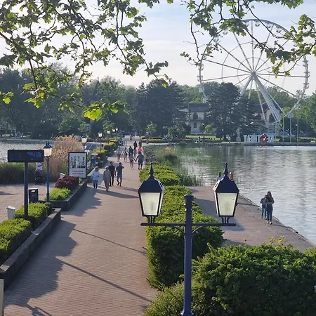 Balaton-parti Kertes * Keszthely