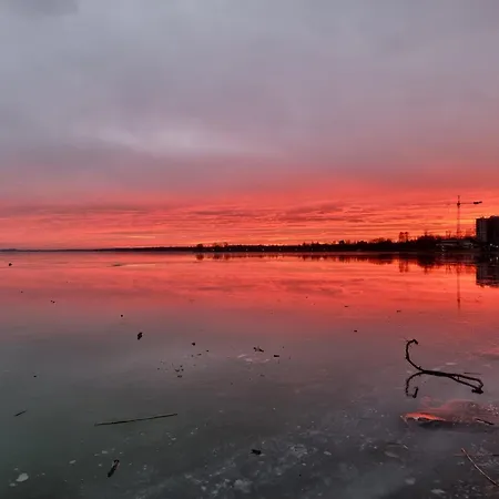Balaton-parti Kertes Nyaralo * Кестхей