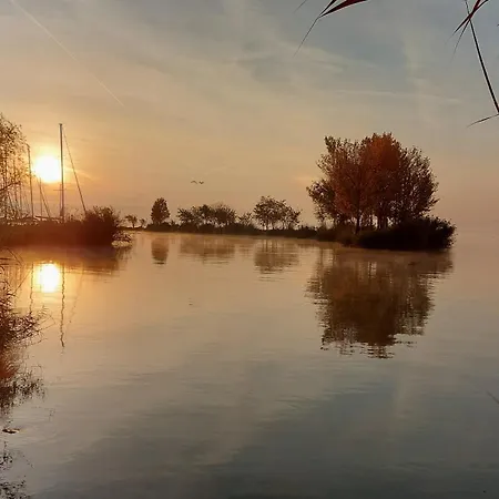 Дом отдыха Balaton-parti Kertes Nyaralo *