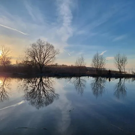 Balaton-parti Kertes * Keszthely