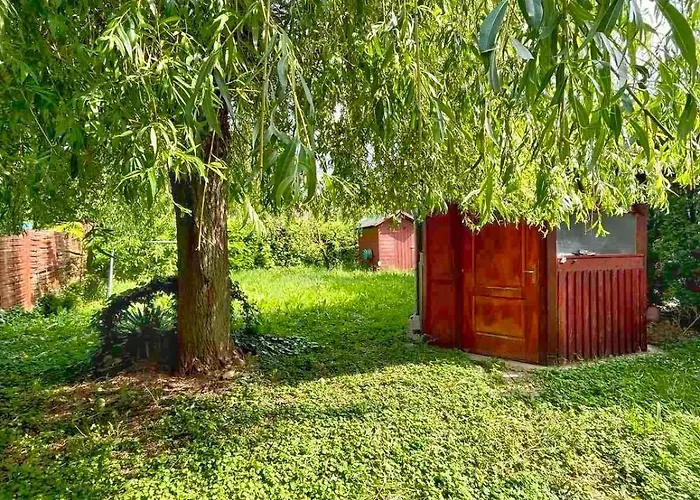 Balaton-parti Kertes Nyaralo *