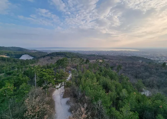 Balaton-parti Kertes Nyaralo * 케츨리