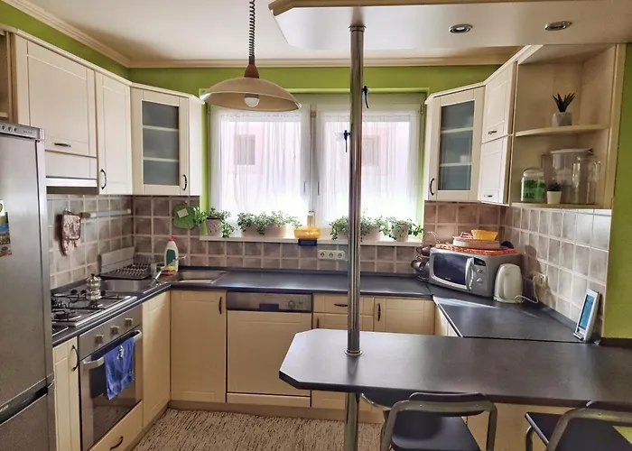 Balaton-parti Kertes Nyaralo