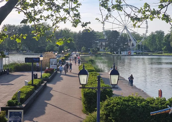 Balaton-parti Kertes Nyaralo * 케츨리