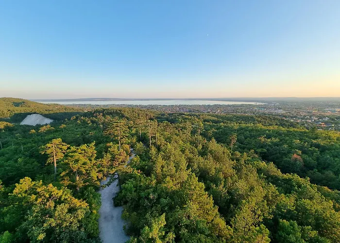 Balaton-parti Kertes Nyaralo