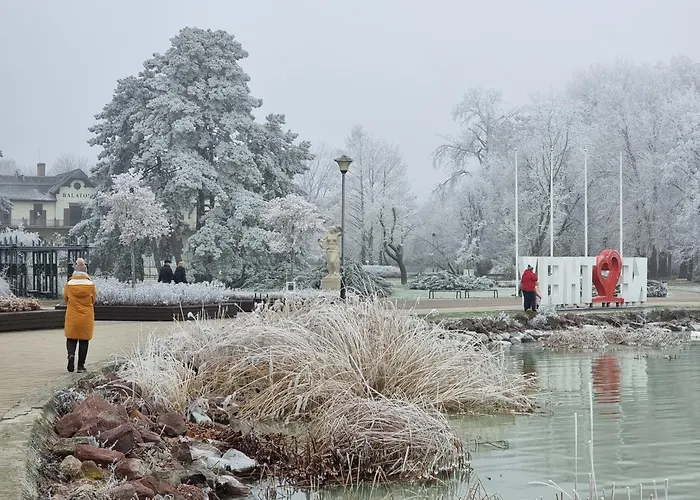 Balaton-parti Kertes Nyaralo * ケストヘイ