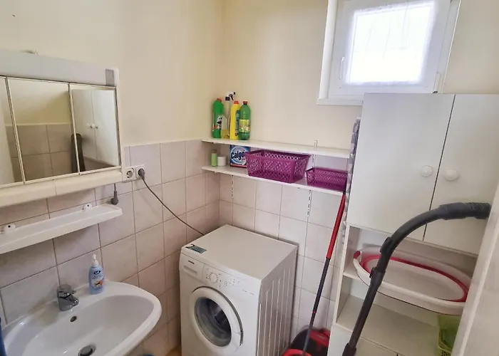 Balaton-parti Kertes Nyaralo