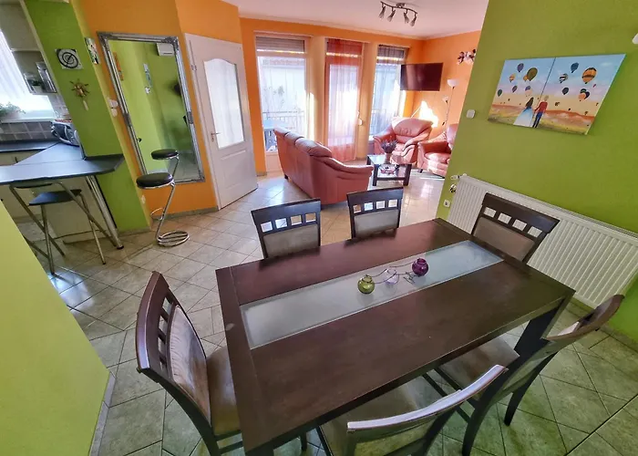 펜션 Balaton-parti Kertes Nyaralo