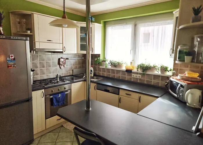 Balaton-parti Kertes Nyaralo 펜션 *