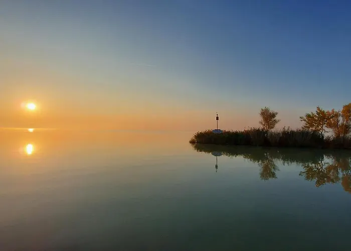 펜션 Balaton-parti Kertes Nyaralo