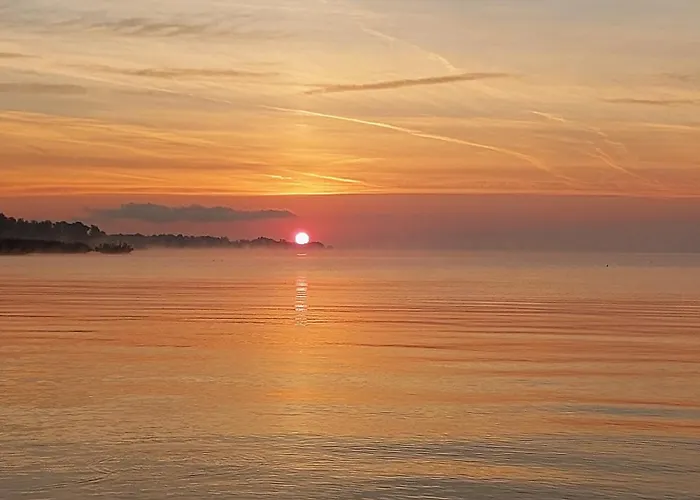 Balaton-parti Kertes Nyaralo 別荘 *