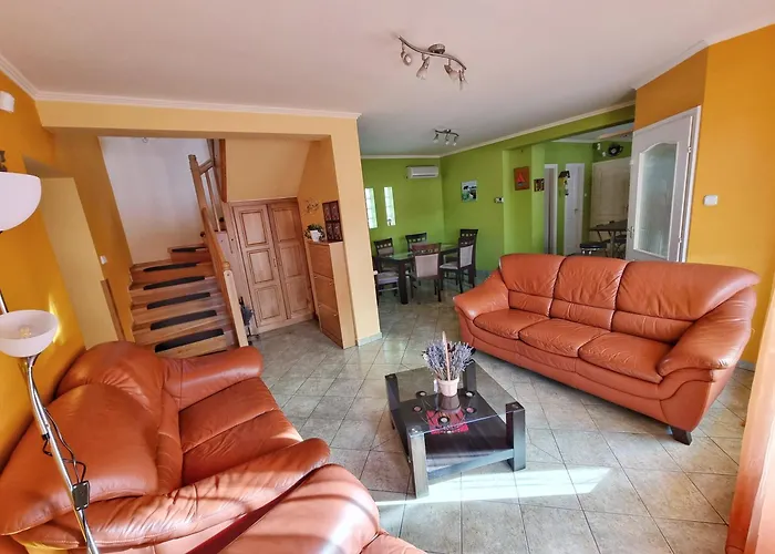 Balaton-parti Kertes Nyaralo