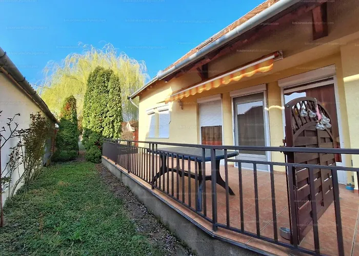 Balaton-parti Kertes Nyaralo * ケストヘイ