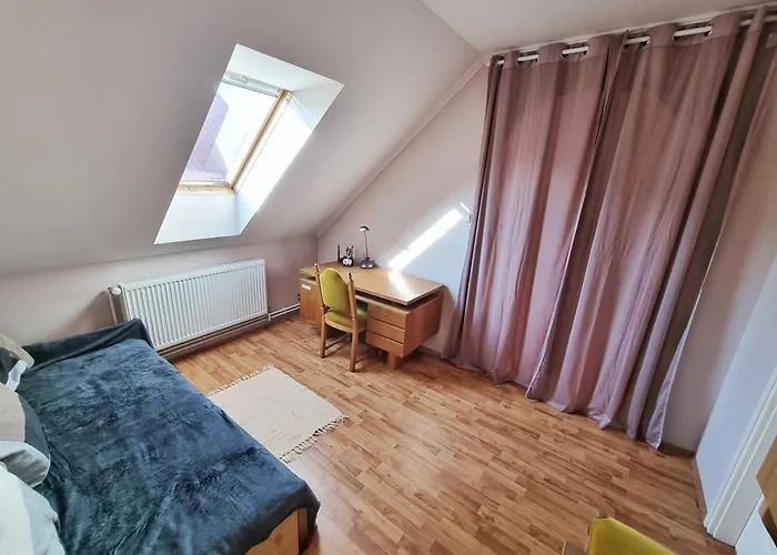 Balaton-parti Kertes Nyaralo 別荘 *