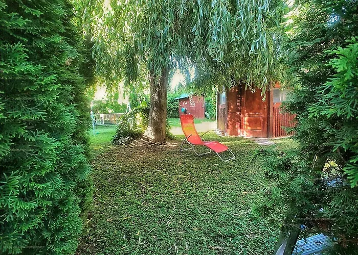 Balaton-parti Kertes Nyaralo